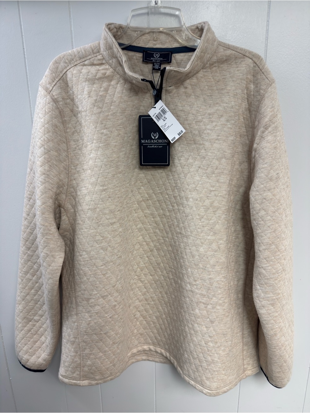 Magaschoni quilted quarter-zip pullover.
Men's XL  NWT